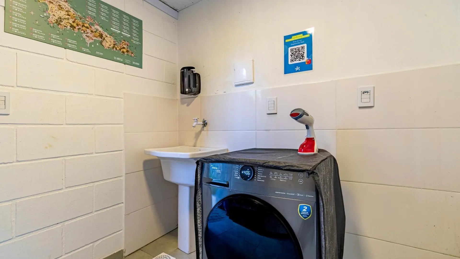 Ac-Bbq-1000Mbps-Casa Container-Cozinha Completa Apartman Florianópolis 0*,