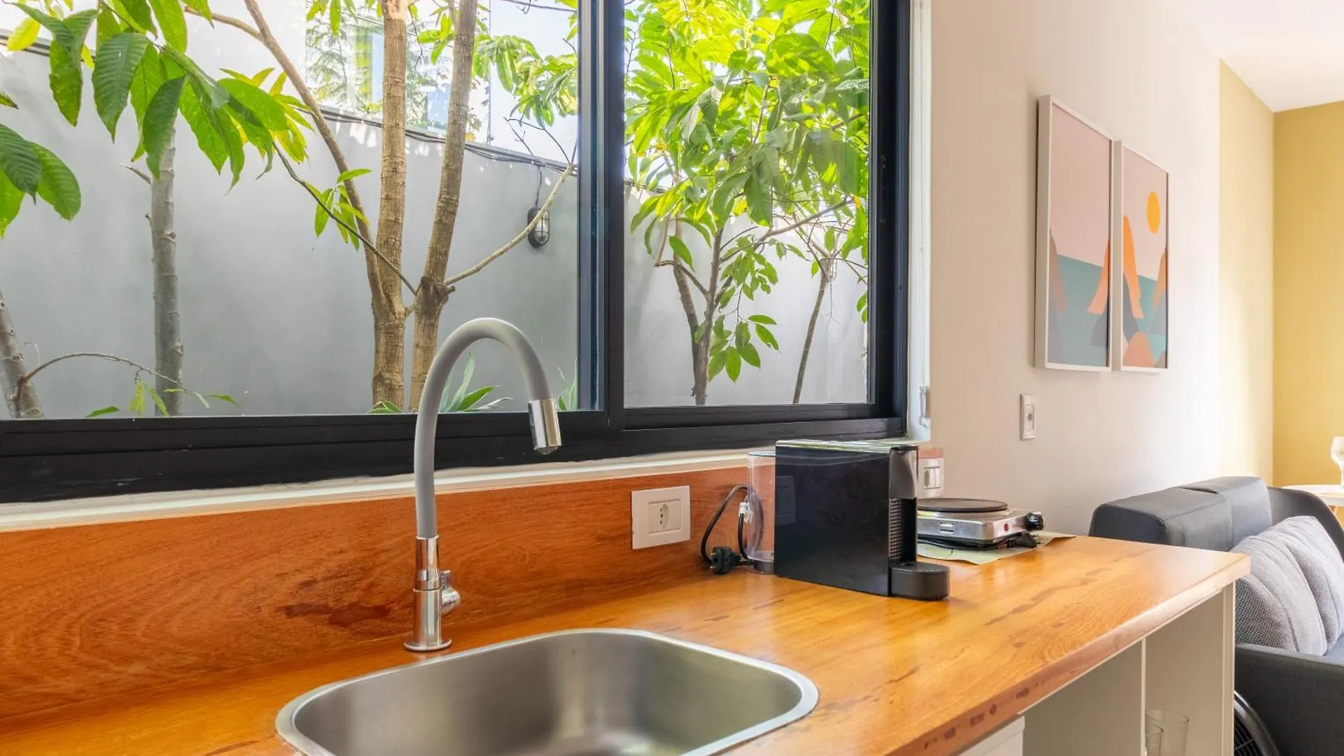 Ac-Bbq-1000Mbps-Casa Container-Cozinha Completa Apartman Florianópolis